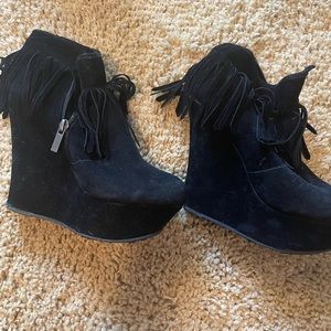 Black ankle boot